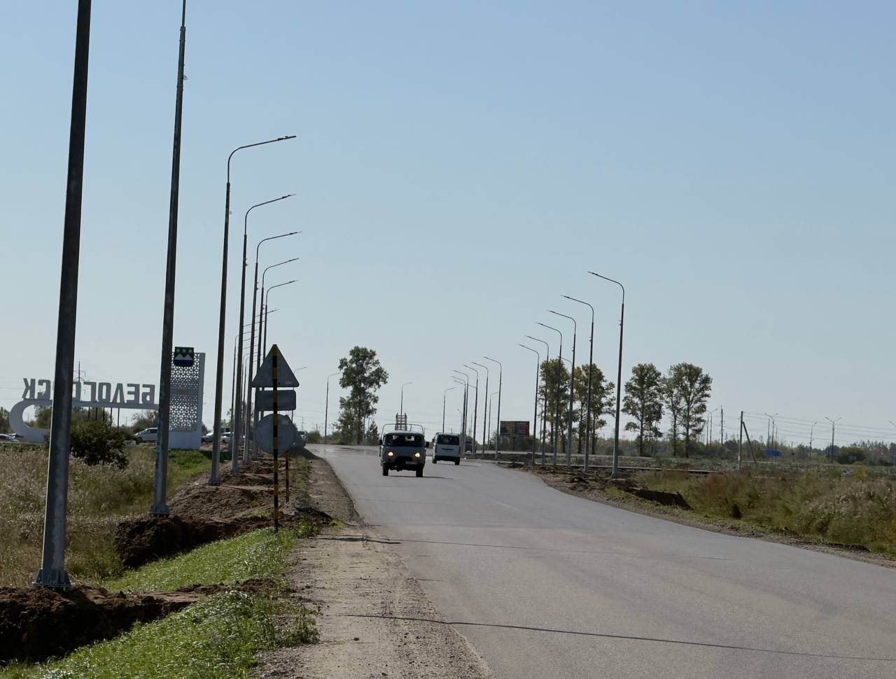На въезде в Белогорск устанавливают новое освещение